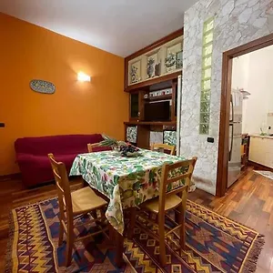 Casa Elle Aeroporto di Catania Fontana Rossa