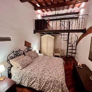 chicca-nel-cuore-di-firenze.it-tuscanyhotel.com/